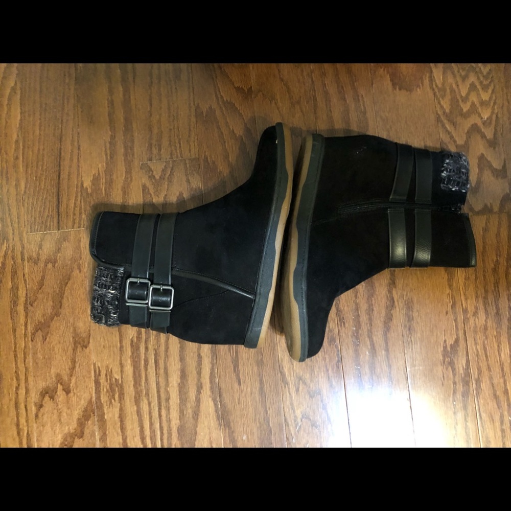 Boots with hidden heel ( approx 2”)